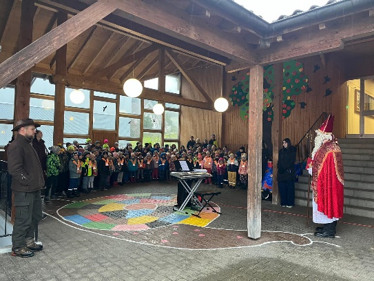 Jäger und Samichlaus Schule